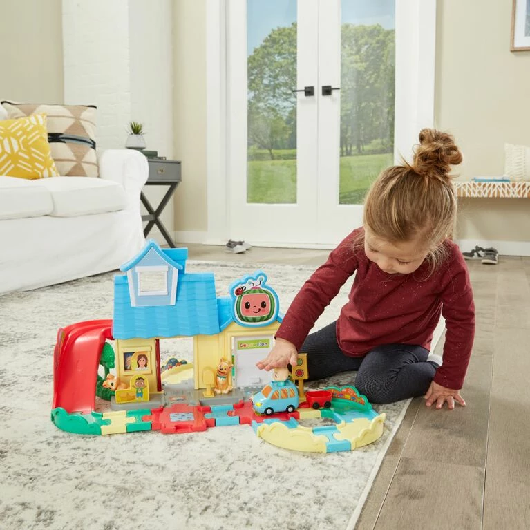 VTech CoComelon Go! Go! Smart Wheels JJ's House Track Set - English Edition - Image 3